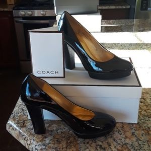 Coach pumps